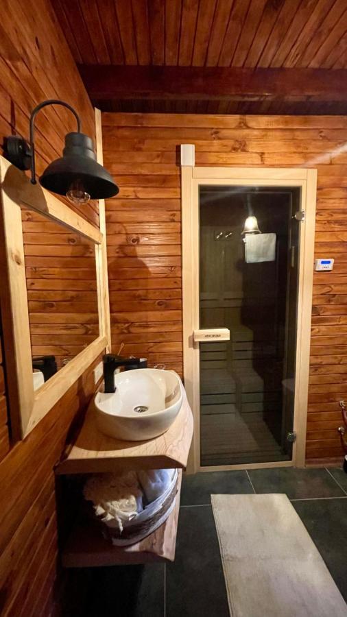 Panurlawoodenhouse Oezel Havuz& Sauna Mavi Ngoại thất bức ảnh