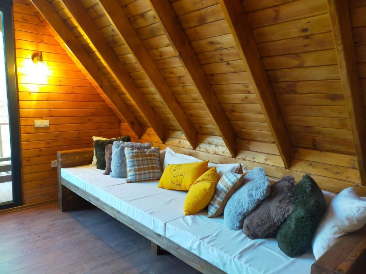 Panurlawoodenhouse Oezel Havuz& Sauna Mavi Ngoại thất bức ảnh